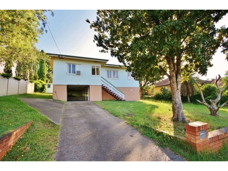 12 Bonneville St, Holland Park West QLD 4121