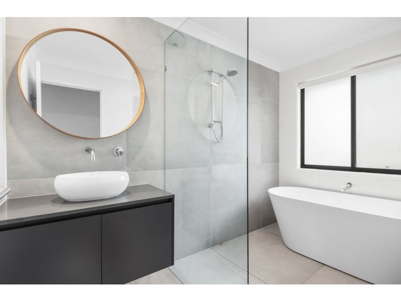 17 Rome Street, Coorparoo QLD 4151