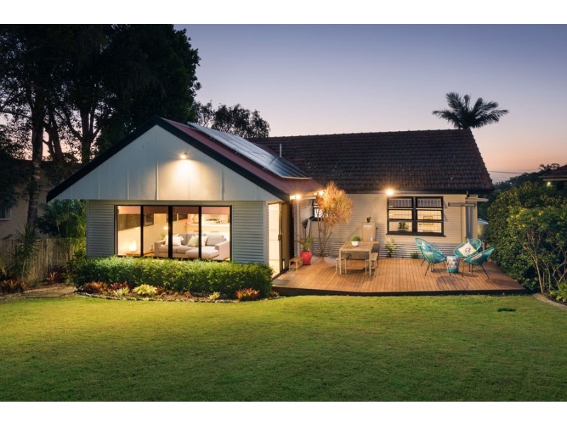 10 Wyeth Street, Wynnum QLD 4178