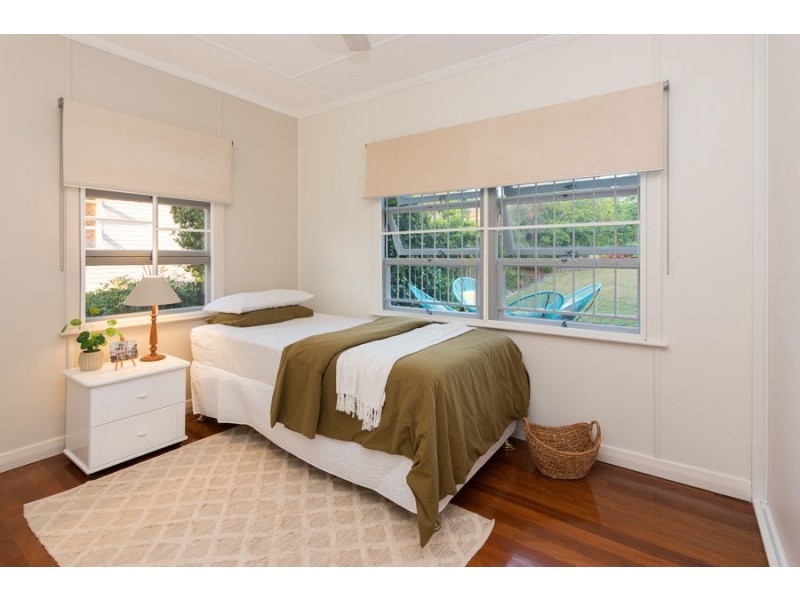10 Wyeth Street, Wynnum QLD 4178