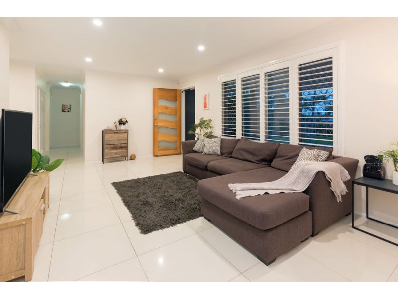 8 Belconnen Street, Rochedale South QLD 4123