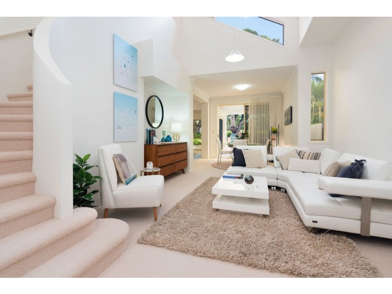 56 Flame Tree Crescent, Carindale QLD 4152