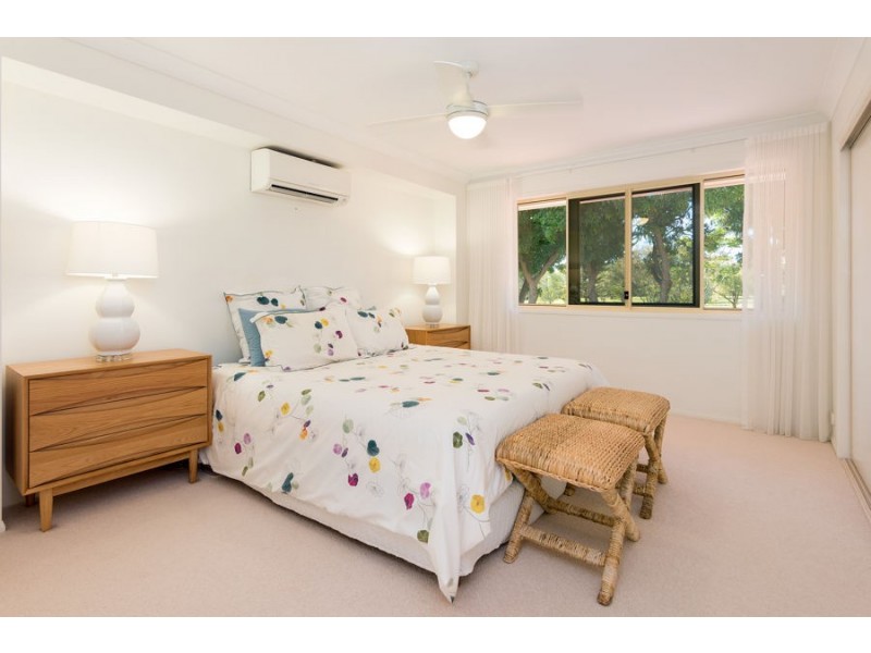 56 Flame Tree Crescent, Carindale QLD 4152