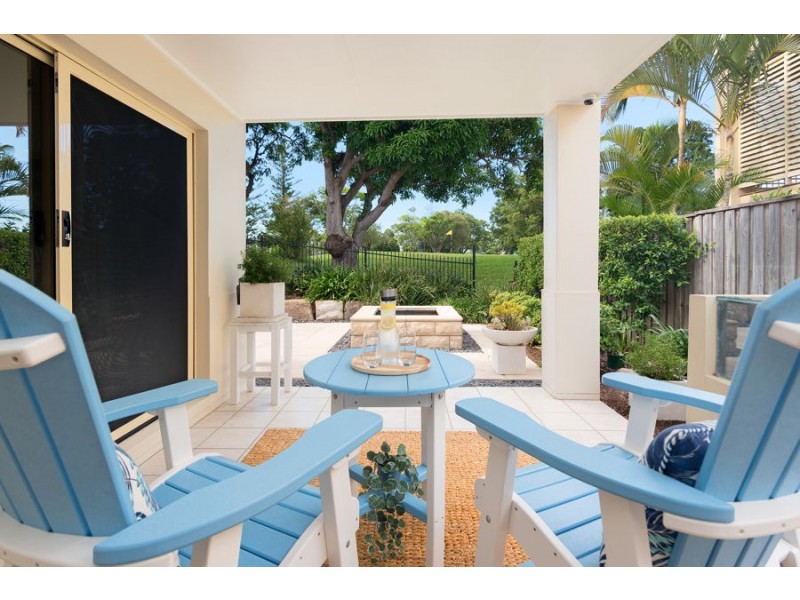 56 Flame Tree Crescent, Carindale QLD 4152