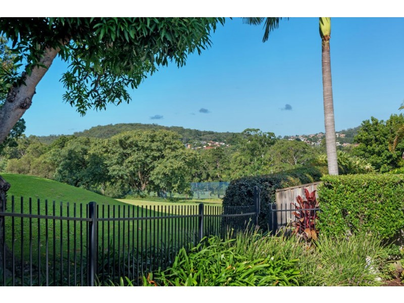 56 Flame Tree Crescent, Carindale QLD 4152