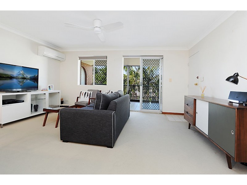 9 / 14 Douglas Street, Greenslopes QLD 4120