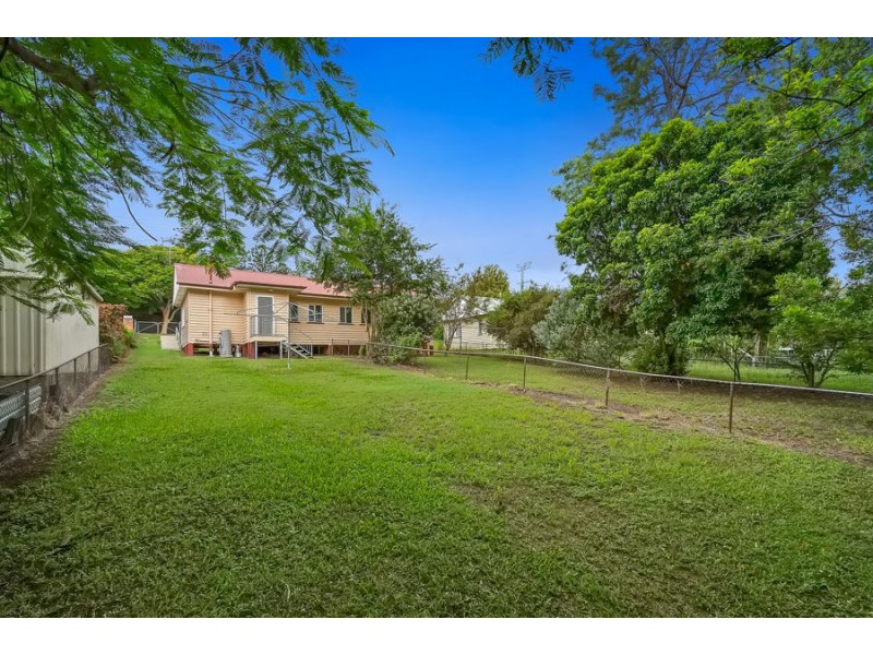 324 – 326 Nursery Road, Holland Park QLD 4121