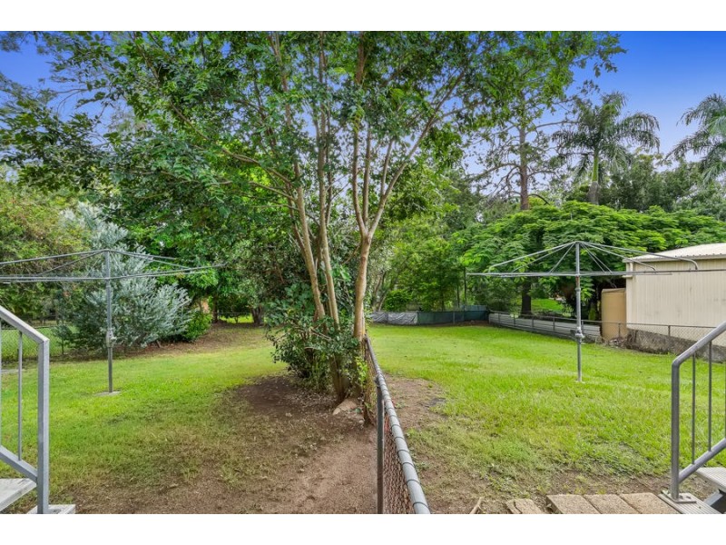 324 – 326 Nursery Road, Holland Park QLD 4121