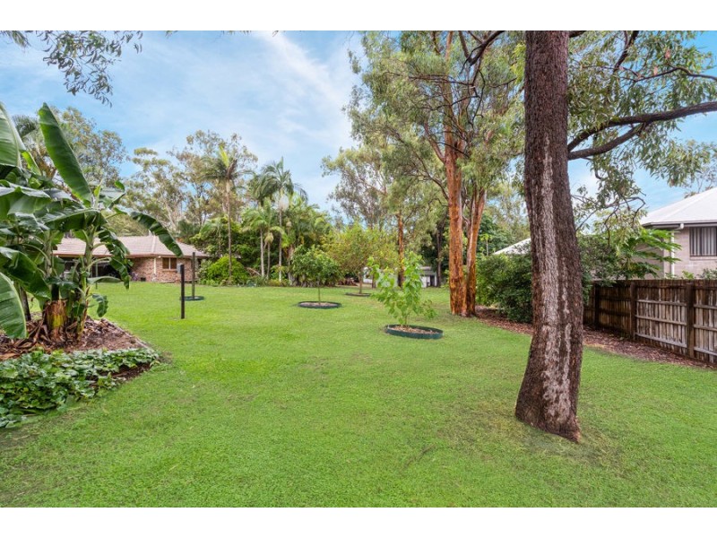 7-13 Fiddlewood Crt, Park Ridge QLD 4125