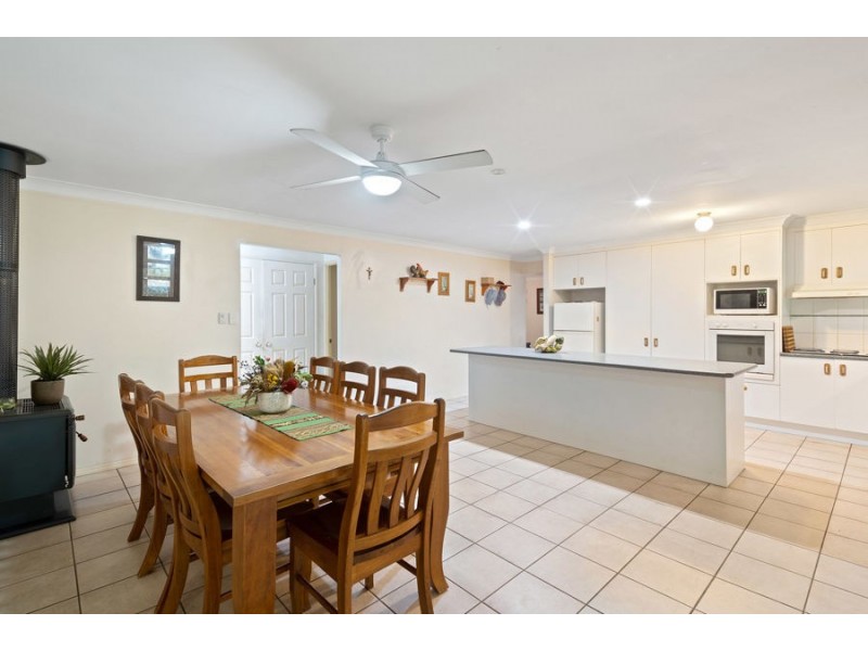 7-13 Fiddlewood Crt, Park Ridge QLD 4125