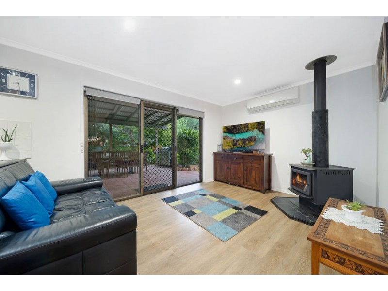 115 Kersley Rd, Kenmore QLD 4069