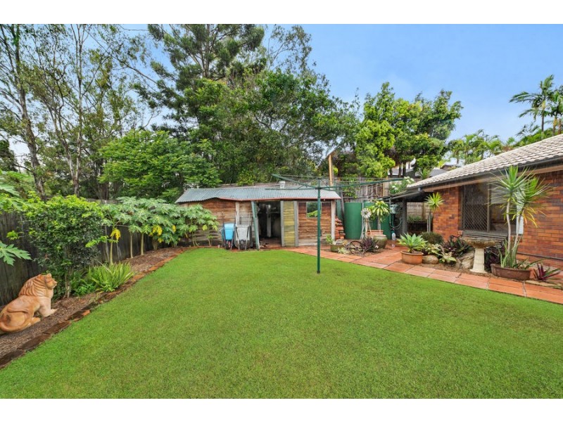 115 Kersley Rd, Kenmore QLD 4069