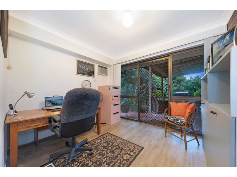 115 Kersley Rd, Kenmore QLD 4069