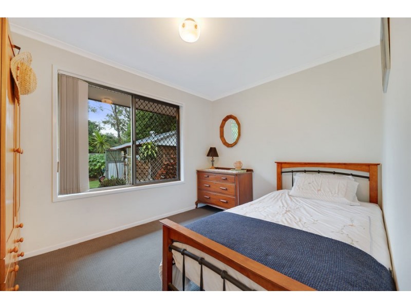 115 Kersley Rd, Kenmore QLD 4069