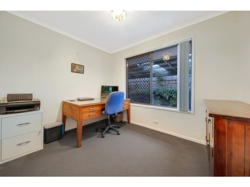 115 Kersley Rd, Kenmore QLD 4069