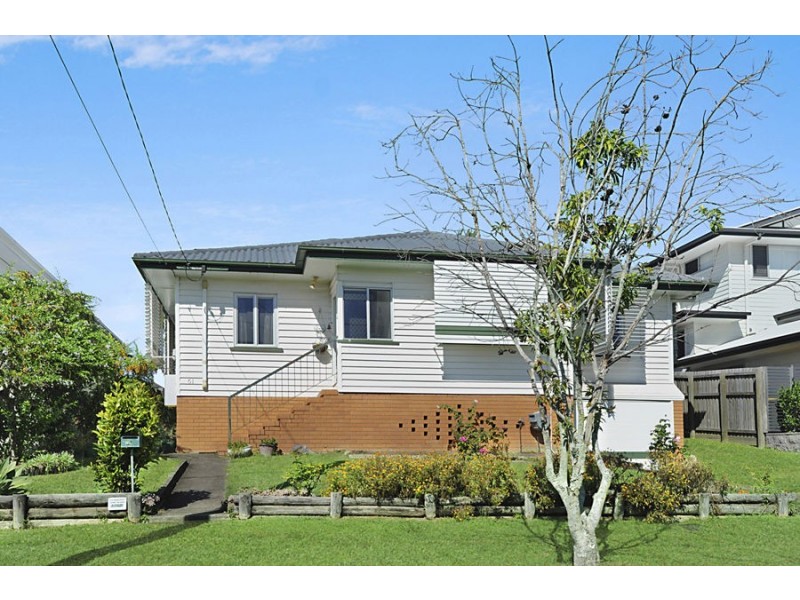 61 Melbourne Ave, Camp Hill QLD 4152