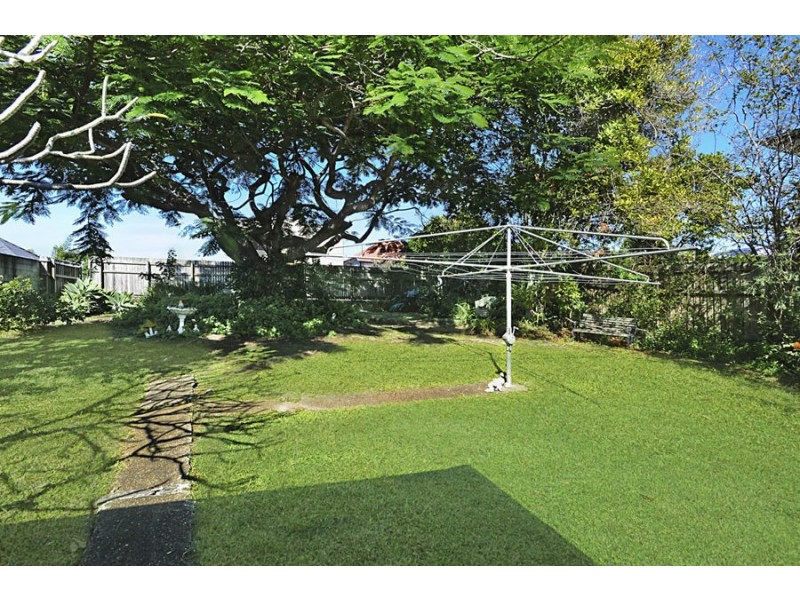 61 Melbourne Ave, Camp Hill QLD 4152