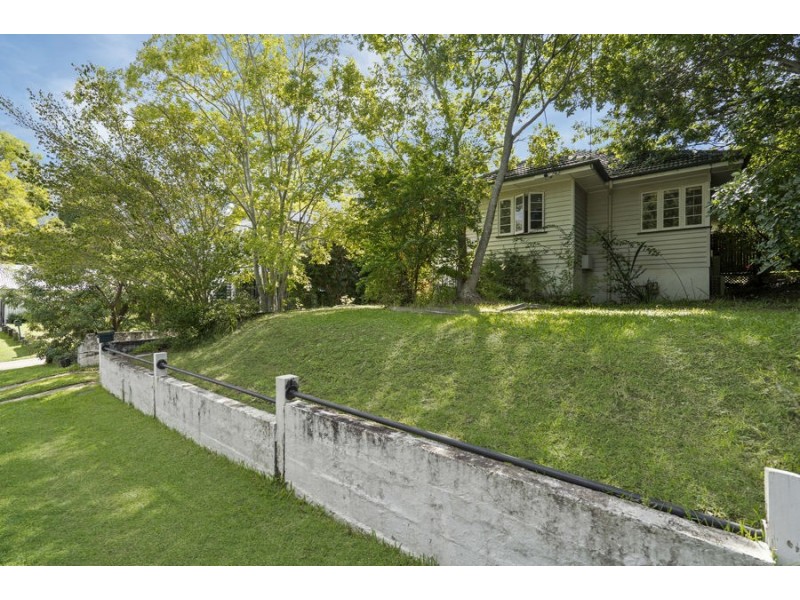 112 Plimsoll Street, Greenslopes QLD 4120