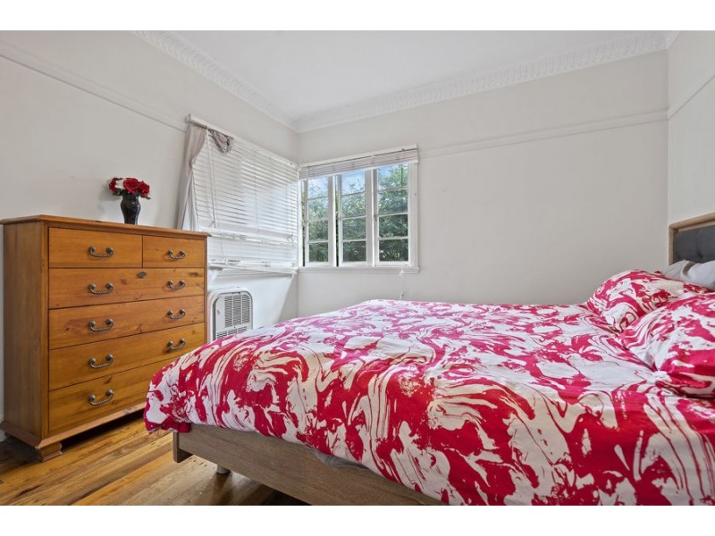 112 Plimsoll Street, Greenslopes QLD 4120