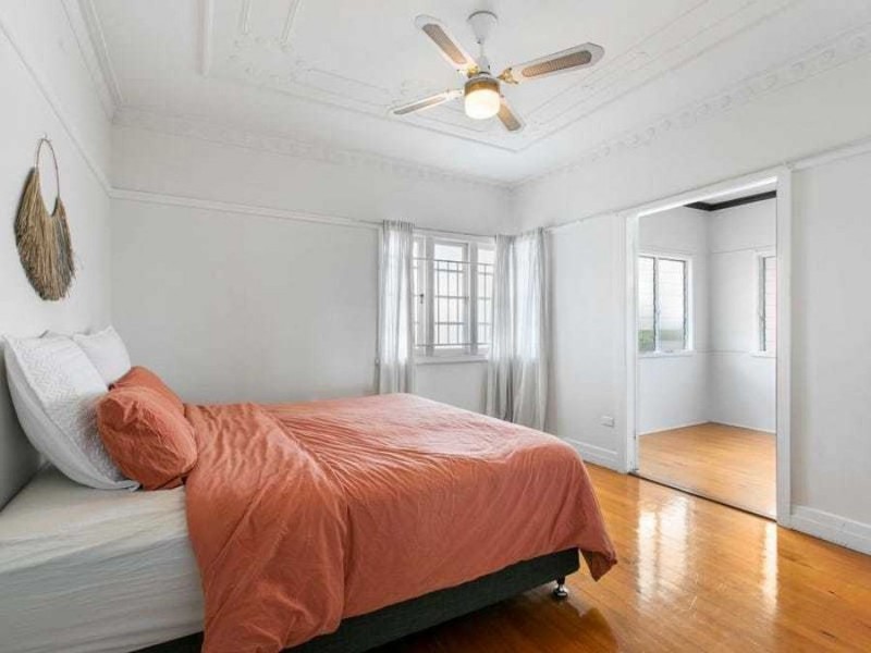 29 Oxley Dr, Holland Park QLD 4121