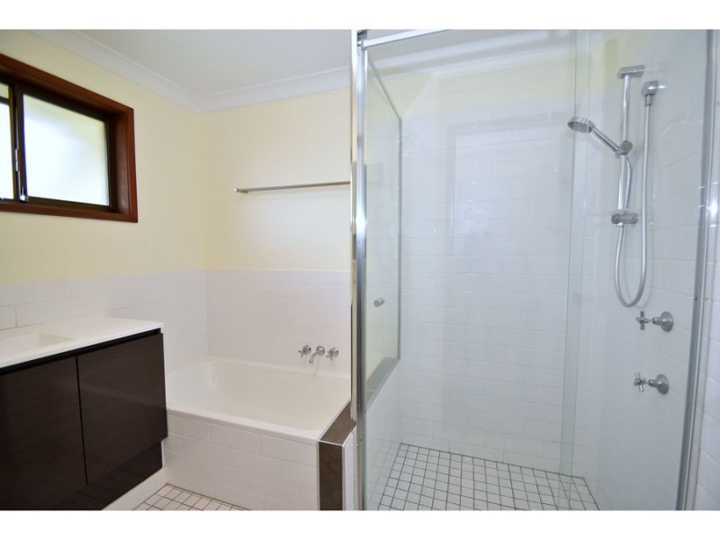 85 Bridgnorth Street, Carindale QLD 4152