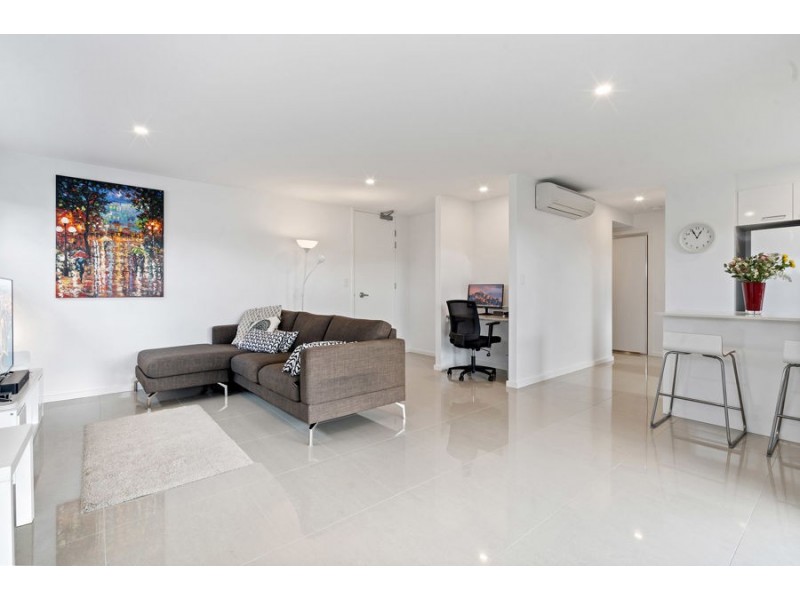 2/19 Pickwick Street, Cannon Hill QLD 4170