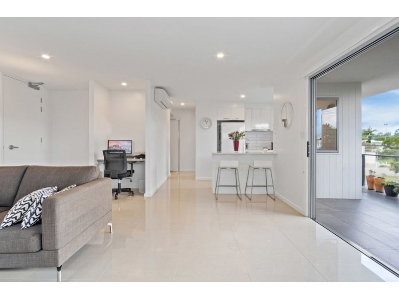 2/19 Pickwick Street, Cannon Hill QLD 4170