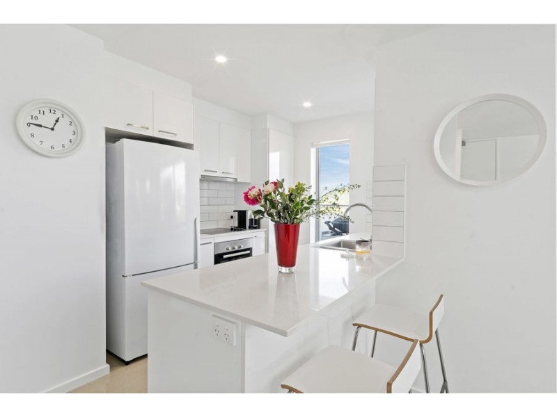 2/19 Pickwick Street, Cannon Hill QLD 4170