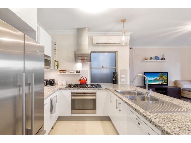 48 Embie Street, Holland Park West QLD 4121