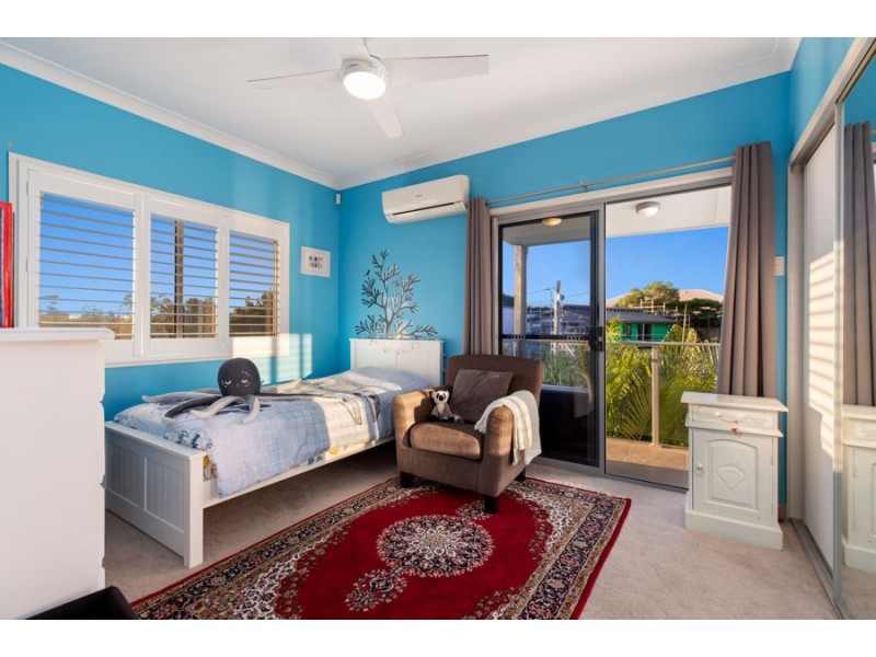 48 Embie Street, Holland Park West QLD 4121