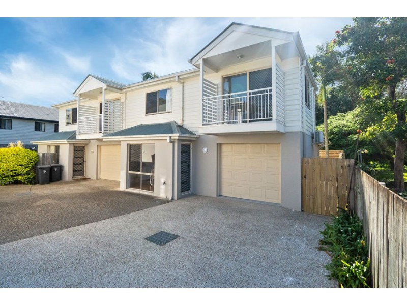 2 / 24 Robinson Street, Coorparoo QLD 4151