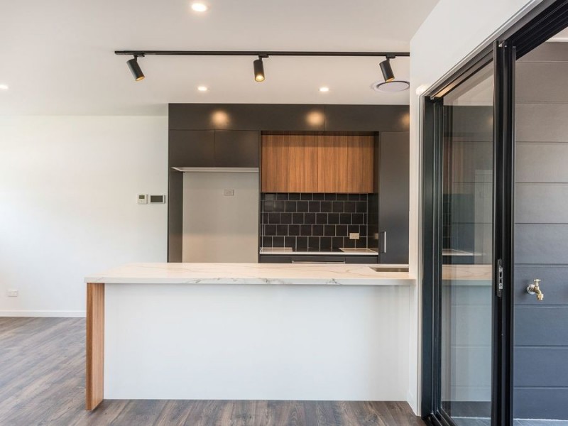 21a Barradine St, Greenslopes QLD 4120