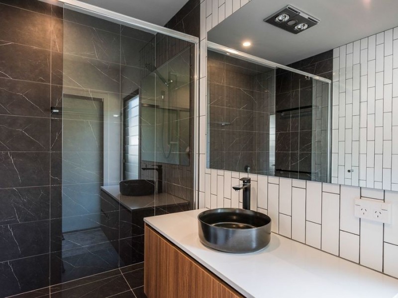 21a Barradine St, Greenslopes QLD 4120