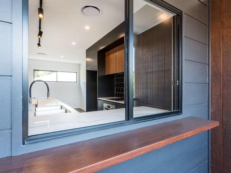 21a Barradine St, Greenslopes QLD 4120