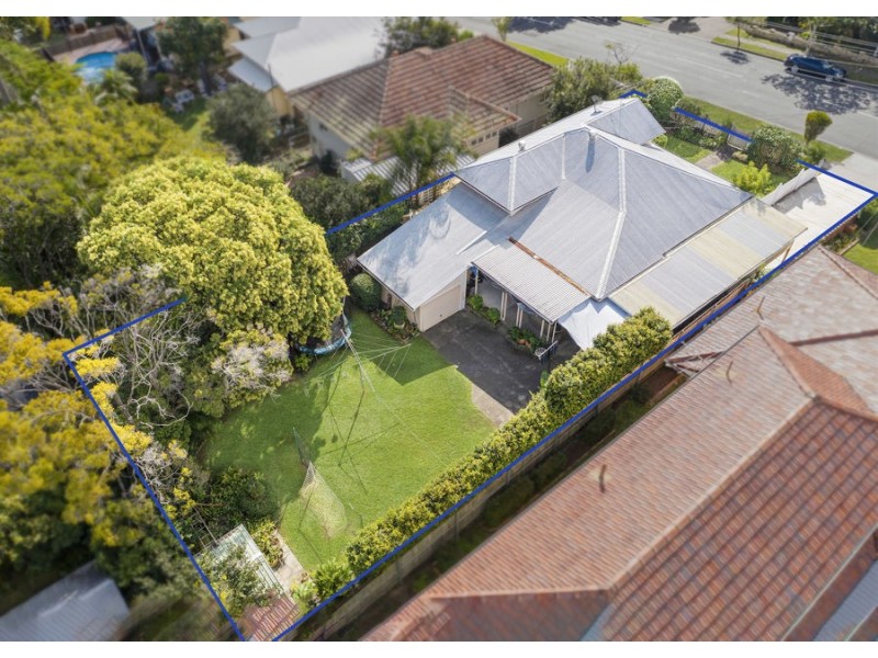 37 Newman Avenue, Camp Hill QLD 4152