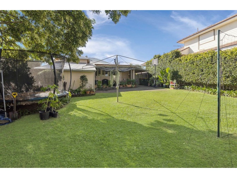 37 Newman Avenue, Camp Hill QLD 4152