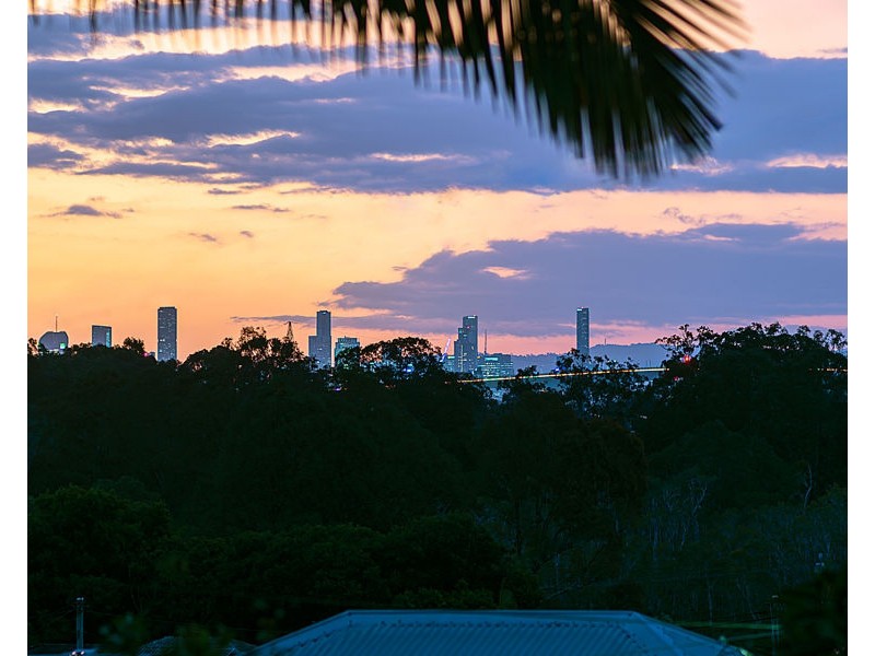 8 Wyeth Street, Wynnum QLD 4178