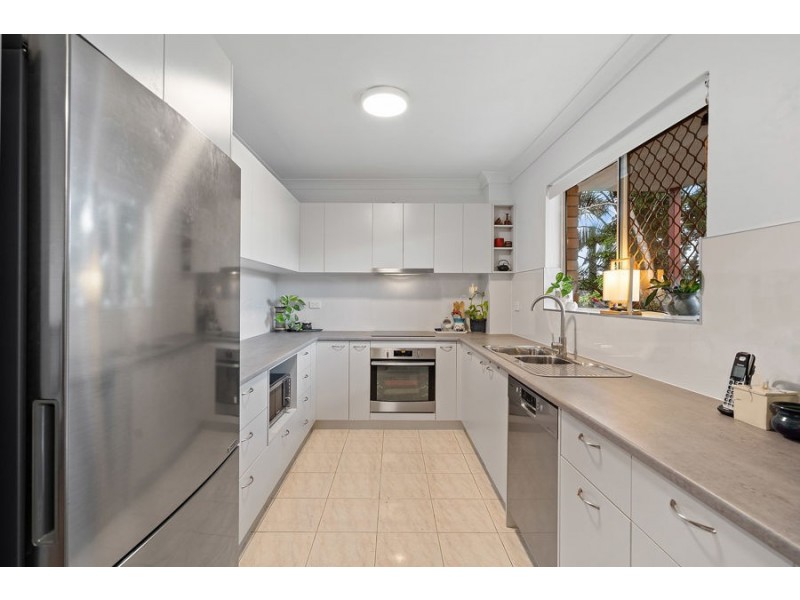 1 / 32 Weston Street, Coorparoo QLD 4151