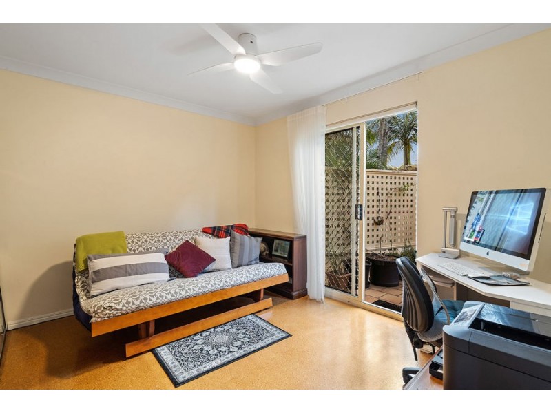 1 / 32 Weston Street, Coorparoo QLD 4151