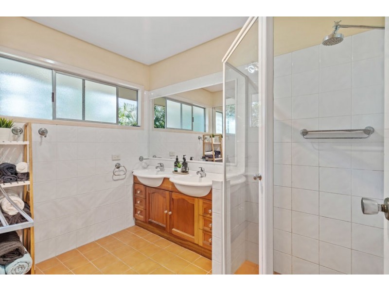 367A Cornwall Street, Greenslopes QLD 4120