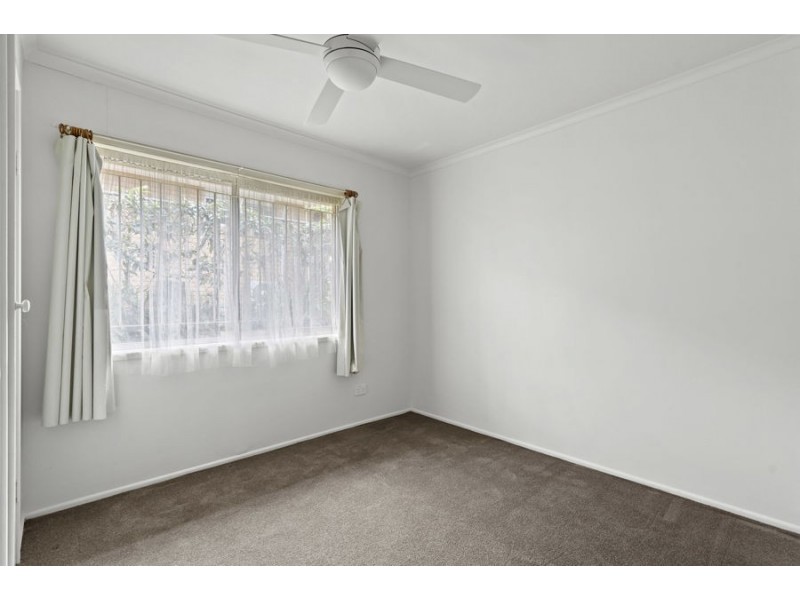 70 Greenmeadow Rd, Mansfield QLD 4122