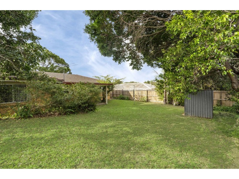 70 Greenmeadow Rd, Mansfield QLD 4122