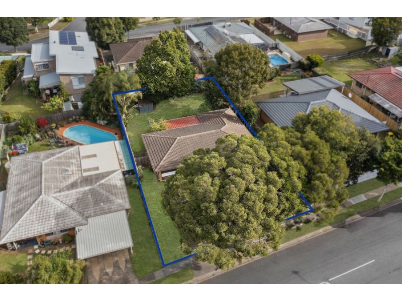 70 Greenmeadow Rd, Mansfield QLD 4122