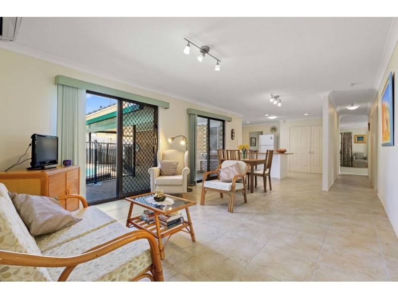 32 Kidwelly Street, Carindale QLD 4152