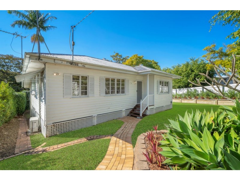 44 Glindemann Dr, Holland Park QLD 4121