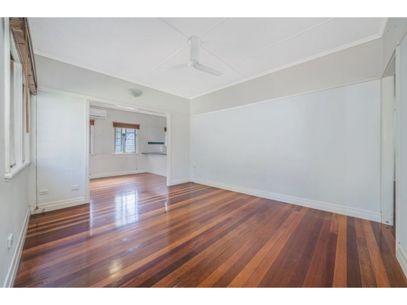 44 Glindemann Dr, Holland Park QLD 4121