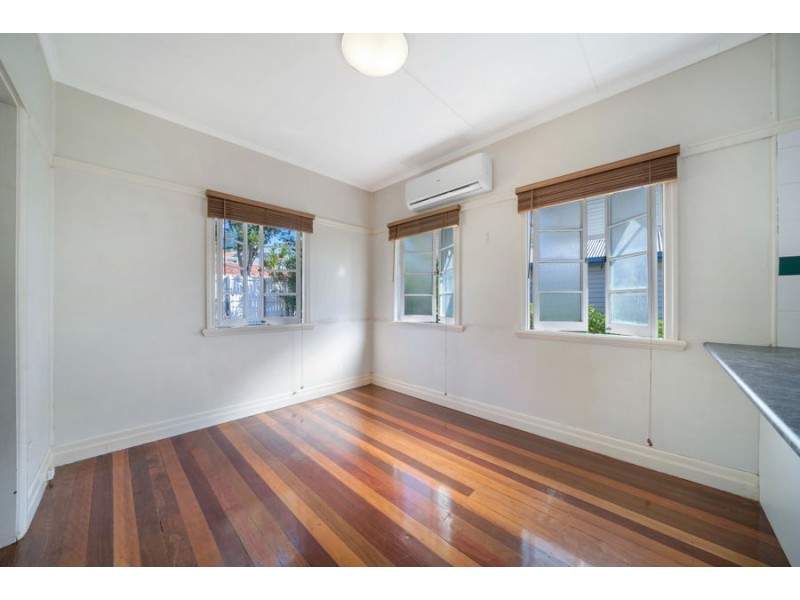 44 Glindemann Dr, Holland Park QLD 4121