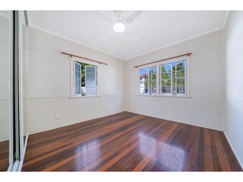 44 Glindemann Dr, Holland Park QLD 4121