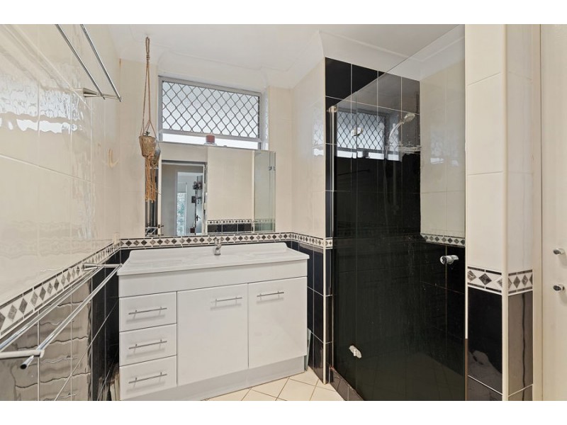 5 / 24 Raby Road, Coorparoo QLD 4151