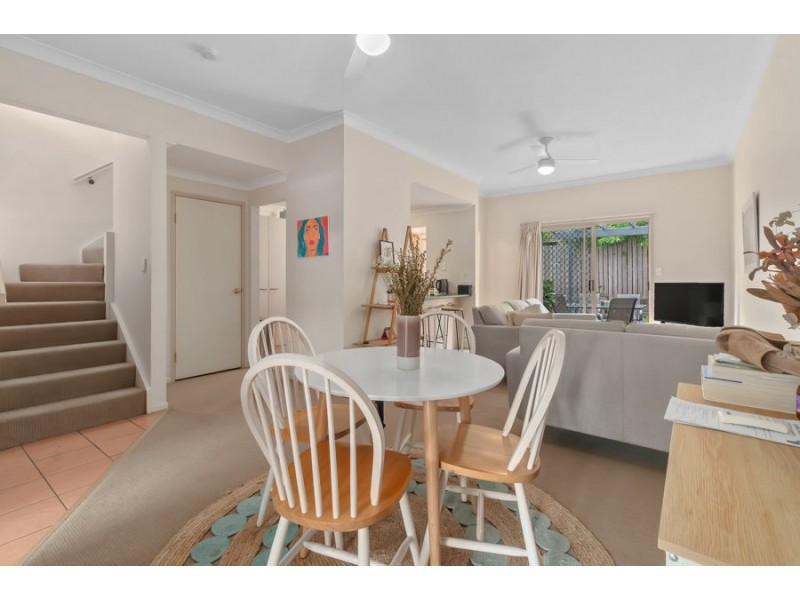 2/55 Richmond Rd, Morningside QLD 4170